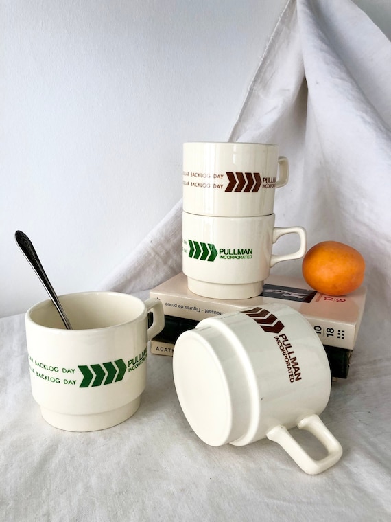 Ensemble de 4 tasses vintage en faïence de la compagnie Pullman