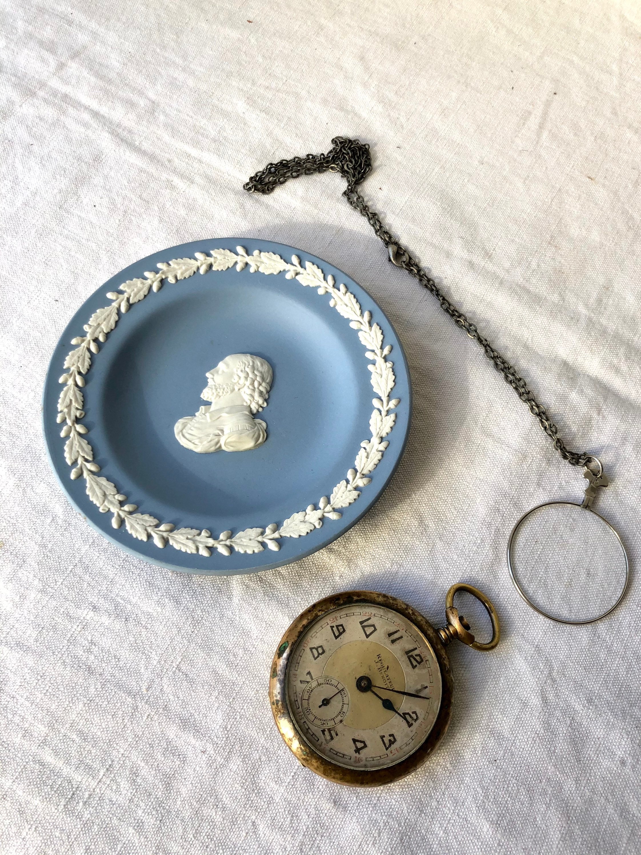 Coupelle en Biscuit de Wedgwood à Décor Camée