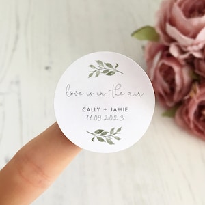 Love Is In The Air - PERSONALISED Botanical Wedding Confetti Stickers // Modern Circle, Round Eucalyptus, Natural Wedding Favour Stickers