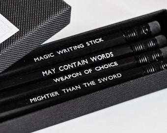 Coffret cadeau Writers Pencil - lot de 4 crayons noir et blanc humoristiques