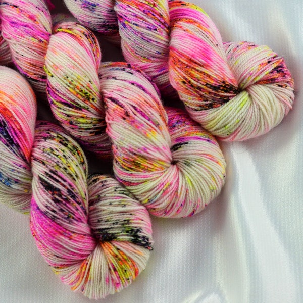 Indie Dyed Yarn, Hand Dyed Yarn, Speckled Sock Yarn, Sock Yarn, Indie Sock Yarn, Indie Sparkle Yarn, Indie Speckled Yarn, Graffiti Colorway