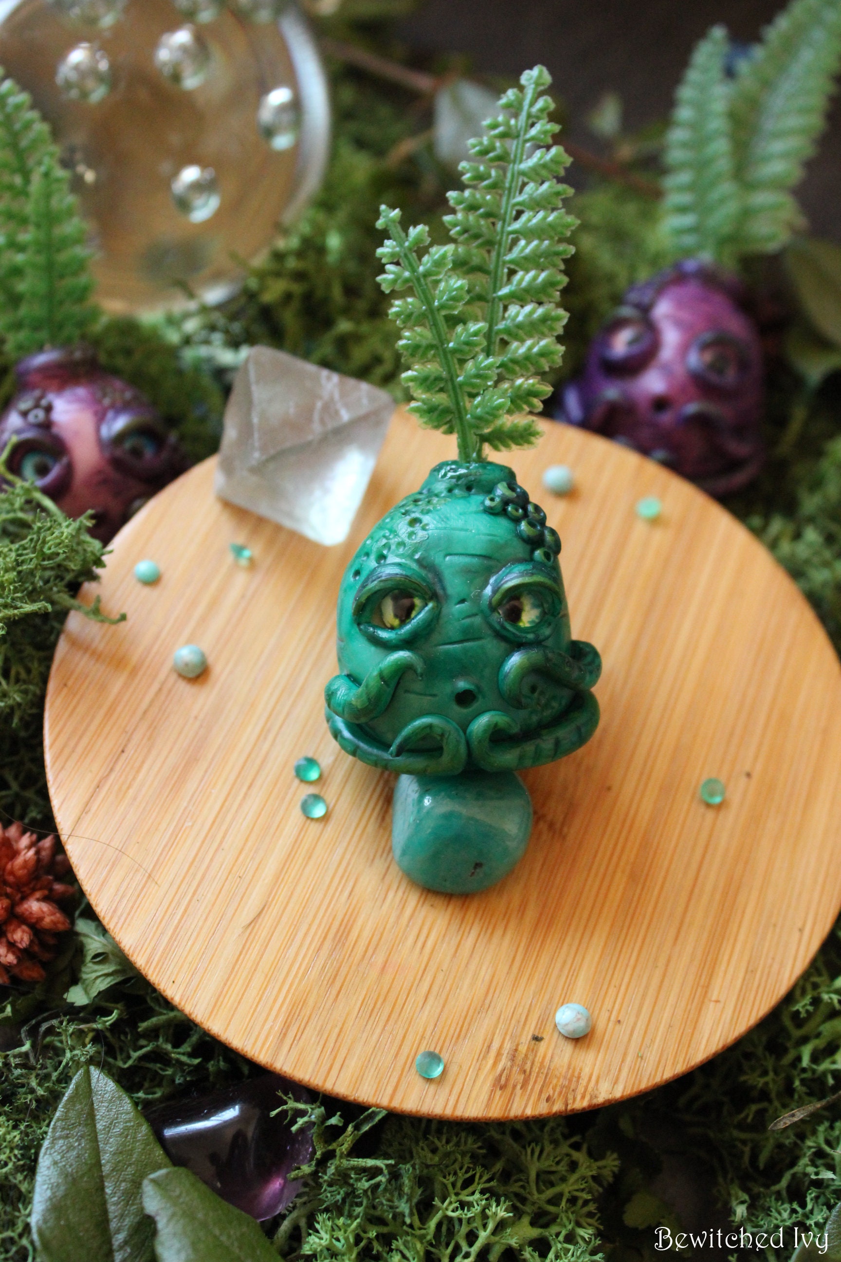 Petite Créature Racine en Pâte Polymère