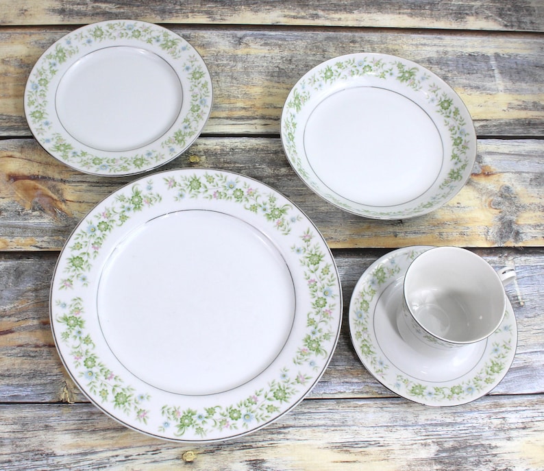 Royal Wentworth Pauline Discontinued China Fine China Dinnerware Dinner Plate Sets Vintage Dinner Plates Vintage China Patterns