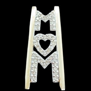 10k Diamond “MOM” pendant