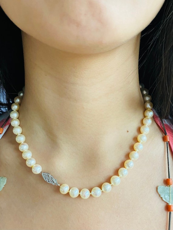 Vintage genuine pearl choker with 14K white gold … - image 1
