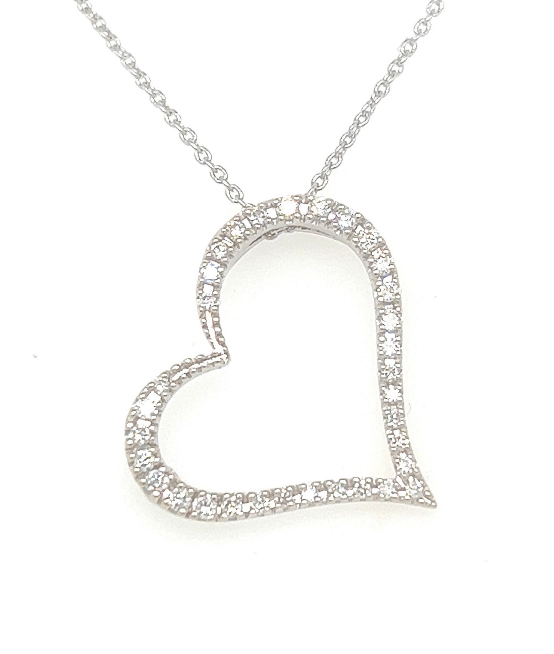 Roberto coin sale heart necklace