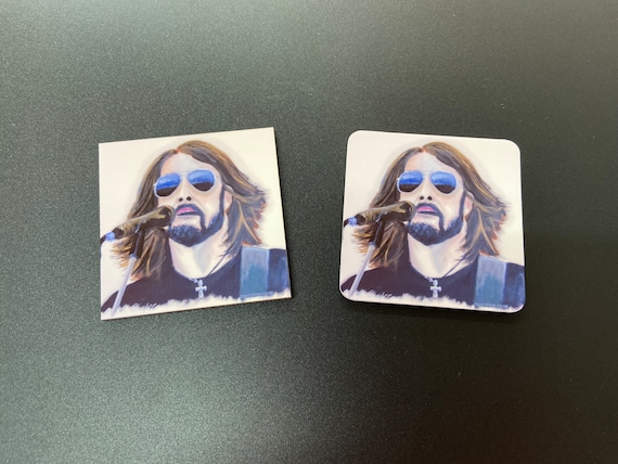 DAVE GROHL - Fridge Magnet "Portrait by Kev Guyler" - Hardboard or Plastic / Gloss Finish - Original unofficial music themed design