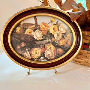 Vintage Oval Wood Frame with Floral Print