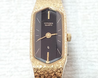 Vintage Fossil Gold and Black Women\'s Watch with a Mother of Pearl Face Vintage fossil women main image 2
