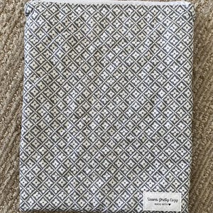 Gray floral protective book sleeve, zipper book sleeve, zipper book pouch, book lover gift, bookish gift, Mothers Day gift, book accessory
