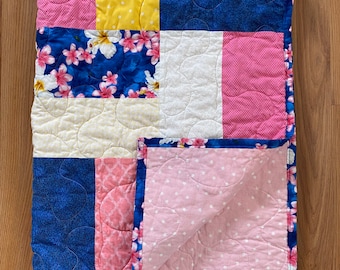 Baby Girl Hawaiian Quilt, Girl Polynesian Quilt, Hawaiian Floral Quilt, Hawaiian Baby Quilt, Hawaiian Floral Bedding, Hawaiian Baby Blanket