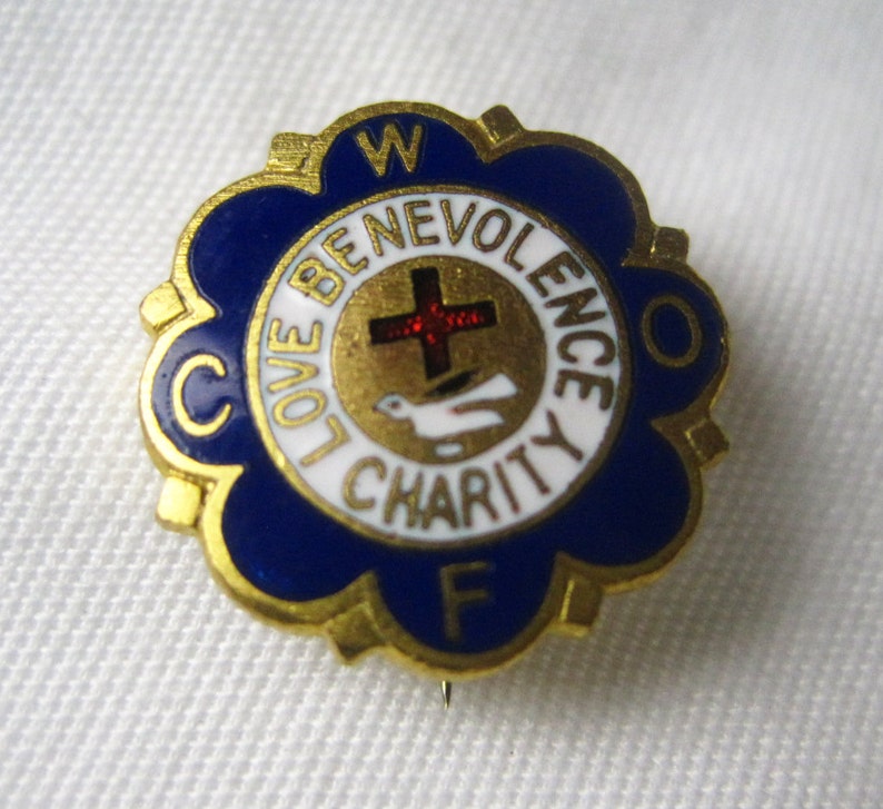 VINTAGE NEW NOS CATHOLIC ORDER OF FORESTERS ENAMEL LAPEL PIN