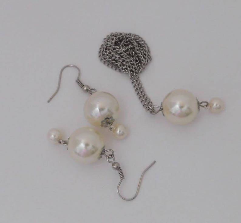 Pearls Round Large