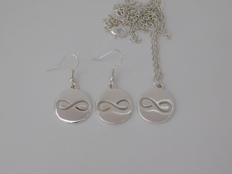 Infinity Set