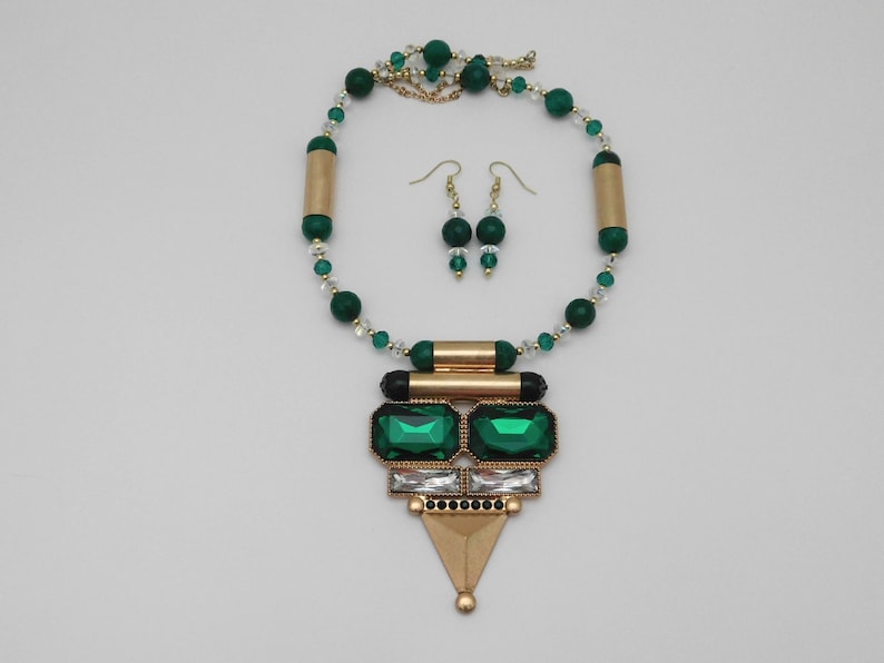 Jaspers Bold Gold Emeralds Crystals Earriings Pendant /& Necklace