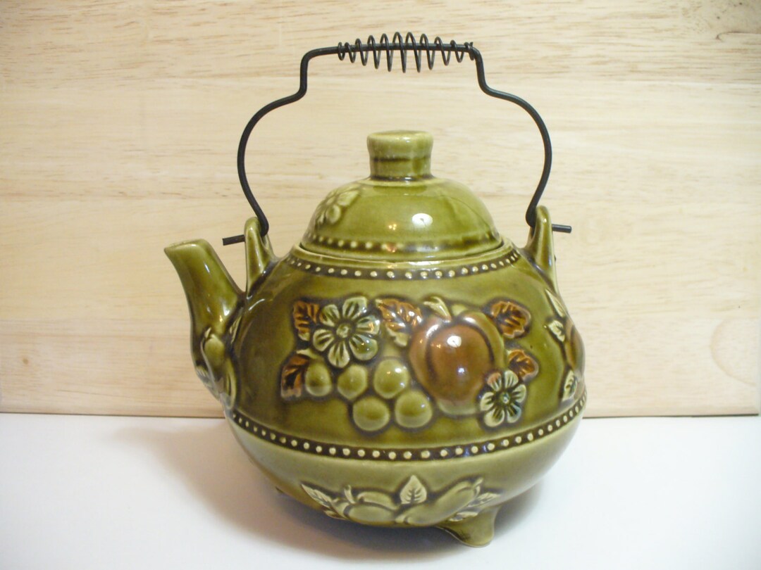 Vintage Green Japanese Teapot 1970's Fruit With Majolica Glaze 45 Cup