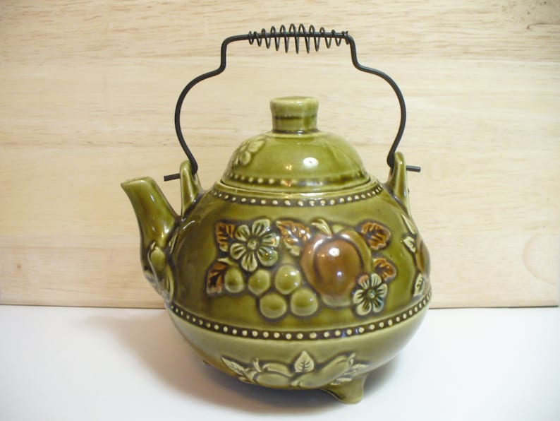 Vintage Green Japanese Teapot 1970's Fruit With Majolica Glaze 45 Cup