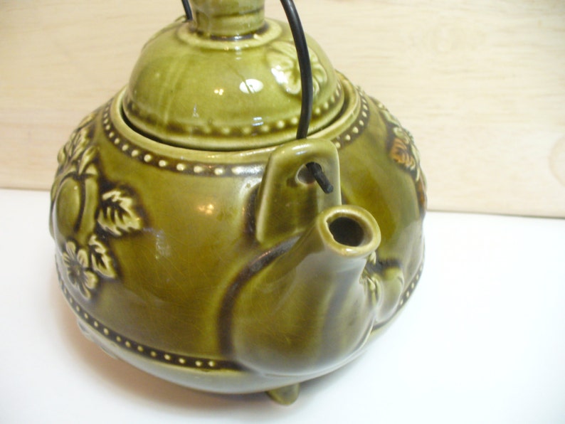 Vintage Green Japanese Teapot 1970's Fruit With Majolica Glaze 45 Cup