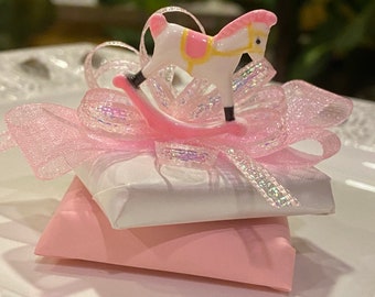 10 baby shower favors, baby girl favors, decorated chocolate, welcome baby girl, rocking horse