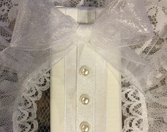 10 Wedding favors, wedding chocolate, decorated chocolate, engagement, anniversary, birthday, retirement, bride and groom