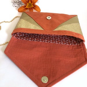 Pochette in terracotta e oro per un matrimonio o una serata immagine 5