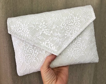 Pochette enveloppe blanche en dentelle sac à main mariage mariée