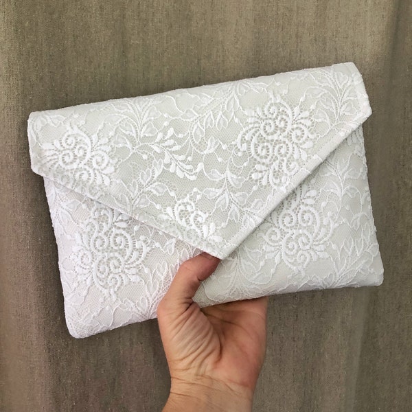 Pochette enveloppe blanche en dentelle sac à main mariage mariée