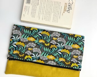 Pochette housse livre jaune idéale pour protéger des livres magazines documents importants.