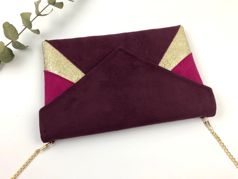 Pochette prune fuchsia dorée parfaite pour ranger l'essentiel en soirée image 5