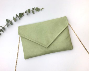 Bolso de mano verde salvia perfecto para la noche de damas de honor de boda