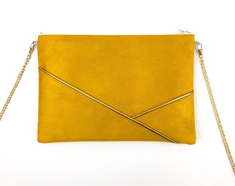 Pochette jaune et dorée idéale pour une cérémonie ou pour accessoiriser une tenue