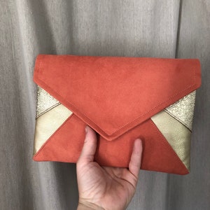 Pochette in terracotta e oro per un matrimonio o una serata immagine 2