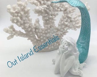 Statua di sirena con la coda alzata / Decorazione sirena / Sirena sognante / Sirena con la coda elegante
