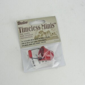 Dollhouse Miniature Tin Wash Bucket - 1:12 Scale Miniature Accessory For Dollhouse Decor