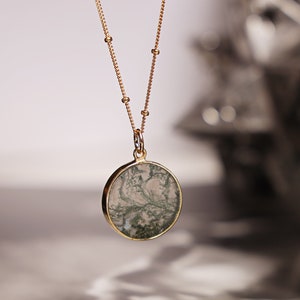 Genuine Moss Agate round circle disc necklace on 14k gold filled satellite chain / Long layering necklace / Boho look, raw natural gemstone