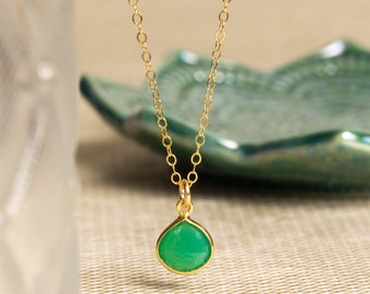 Chrysoprase Teardrop Gemstone Necklace - Delicate, minimalist, chic, gold cable chain necklace Gifts for her, wife, girlfriend, sister, mom