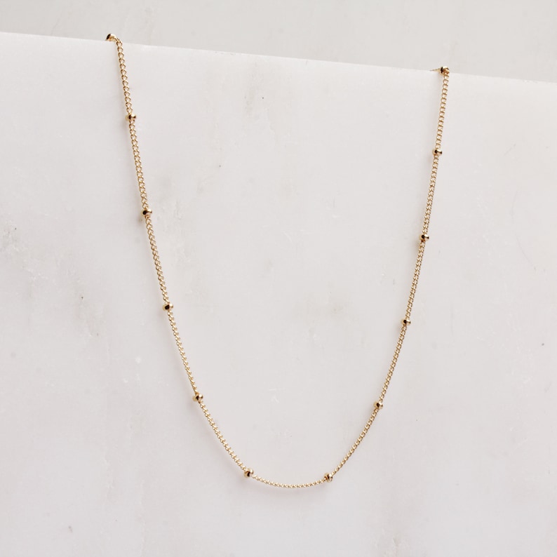 LUCKY SMALL PENDANT NECKLACE- SATELLITE CHAIN