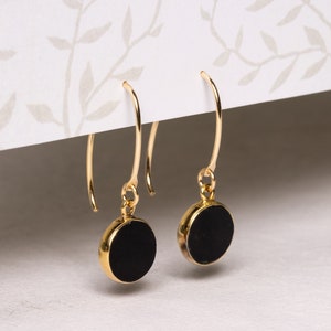Black onyx and gold stunning circle drop earrings for her - Unique, elegant, minimalist jewelry gift ideas for you, wife, mom, aunt, niece