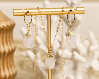 Moonstone Jewelry Set / Gold Oval Pebble Style Drop Pendant Necklace and Pushback Earrings / Jewelry Gifts for her, mom, girlfriend, bff