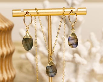 Labradorite Jewelry Set / Gold Oval Pebble Style Drop Pendant Necklace and Pushback Earrings / Jewelry Gifts for her, mom, girlfriend, bff