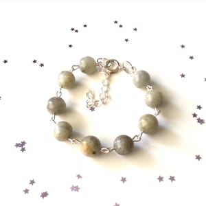 Labradorite hand linked bracelet - gemstone bracelet - labradorite gift - gift for her