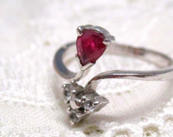 Fine silver ring with pink (ruby colored) and two white zirconia 16.5 mm 53 ruby paste ruby ring
