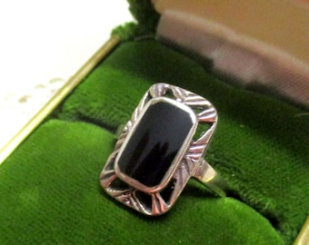 Silver ring ring silver art deco decoratively set with onyx stone 18.5 mm size. 58,925