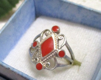 Dainty playful silver ring vintage with coral 17.0 mm DE size 54 925 silver women's ring coral ring ring silver