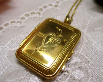 No 07 Fine gold-plated square Art deco medallion with square heart with gold-plated necklace Andreas Daub 20s 30s
