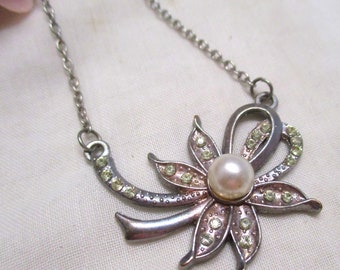 Fine nostalgic necklace with rhinestones and faux pearl Mid century silver beautifully crafted necklace