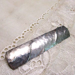 Antique Art Deco silver brooch large silver 830 brooch 6.9 x 1.4 cm hammered rectangular antique brooch