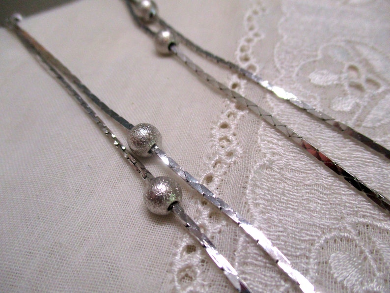 No 11 Flapper Long vintage silver necklace with pearls / rhodium-plated silver beads 86 cm 70s image 5