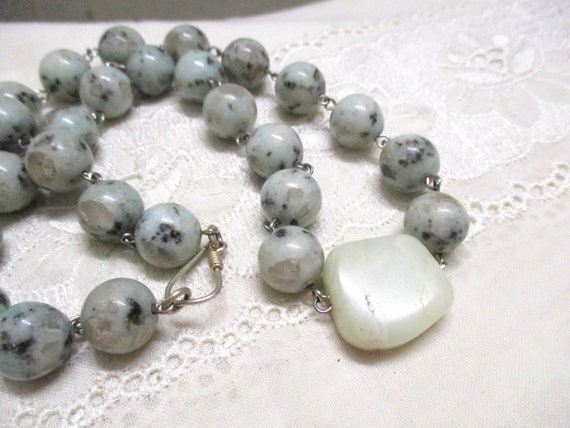 No 62 Vintage pearl necklace Dalmatian jasper gre… - image 1