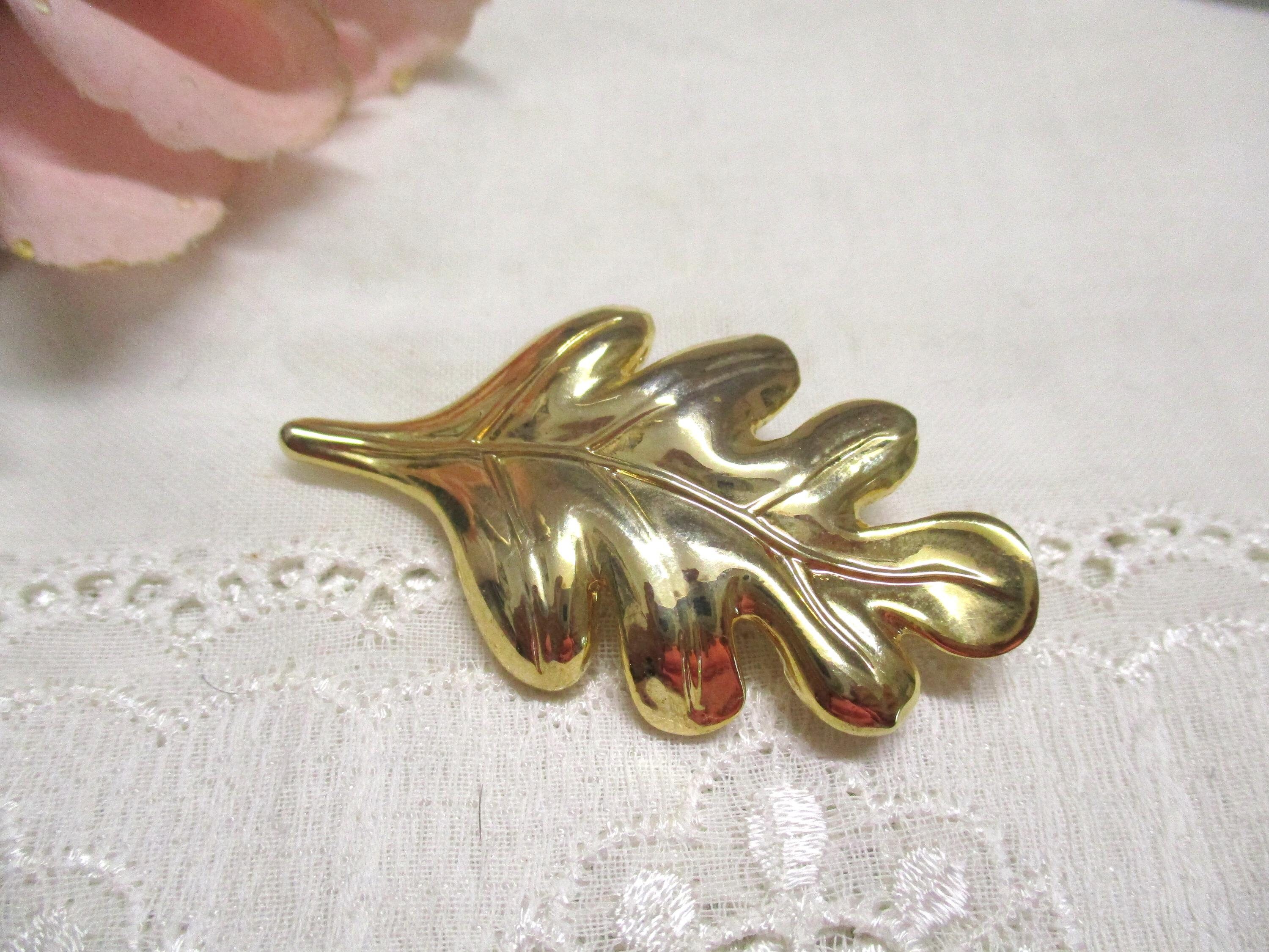 Broche Vintage En Métal Doré Motif Feuille Avec Cabochon Et Perle - Ref 651 - Occasion